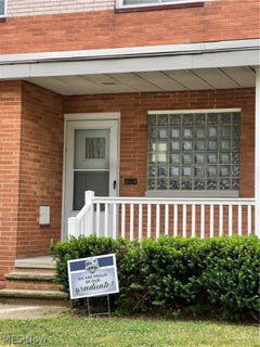 /international/us/16350-rockside-road-maple-heights-oh-110108720201/