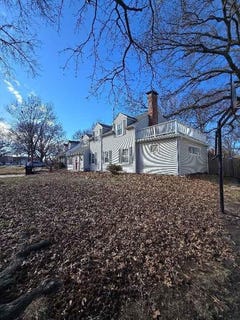 /international/us/1625-sw-lakeside-drive-topeka-ks-110107285086/