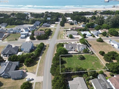 /international/us/2994-lincoln-ave-sw-bandon-or-110119947537/