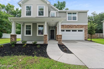 /international/us/8-cedar-creek-circle-beaufort-sc-110108452173/