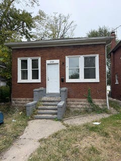 /international/us/3749-washington-street-gary-in-110120609149/