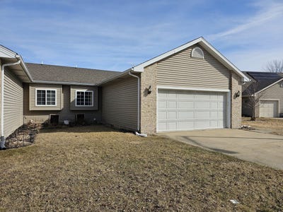 /international/us/1443-truman-drive-bradley-il-110105971964/