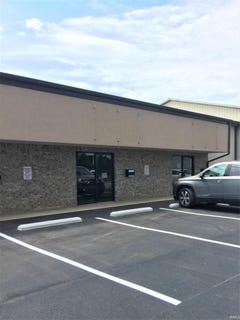 /international/us/2105-2109-w-godman-avenue-muncie-in-110105109440/