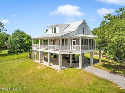 /international/us/641-n-beach-boulevard-bay-saint-louis-ms-110099473482/