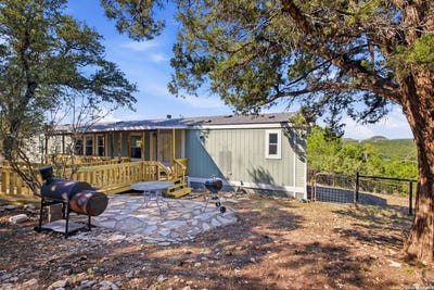 /international/us/495-kings-dr-canyon-lake-tx-110120509323/