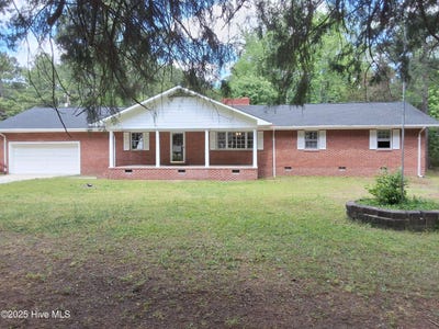 /international/us/813-village-street-bladenboro-nc-110100705704/