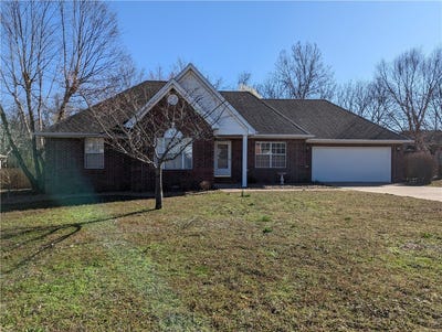 /international/us/2030-n-hailey-drive-fayetteville-ar-110108412364/
