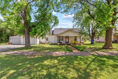 /international/us/208-w-broadway-street-custer-city-ok-110104444826/