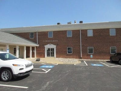 /international/us/6317-n-antioch-suite-300-road-gladstone-mo-110102681023/