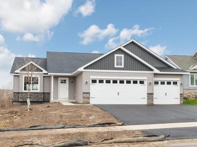/international/us/648-hawthorne-lane-watertown-mn-110106717155/