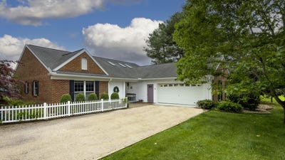 /international/us/1274-maury-river-rd-lexington-va-110108296850/