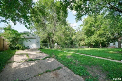 /international/us/2819-w-seibold-street-peoria-il-110100455644/