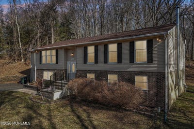 /international/us/78-rising-sun-tavern-road-millstone-nj-110106372135/