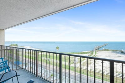 /international/us/1021-water-rockport-tx-110098847776/