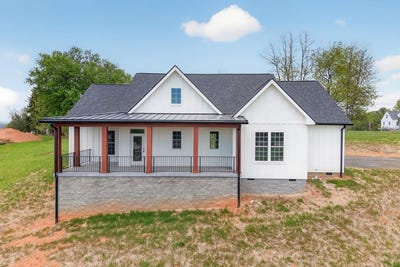 /international/us/99-moore-ln-galax-va-110107546406/