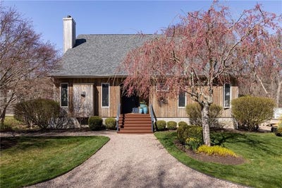 /international/us/85-gounod-road-westerly-ri-110107543479/
