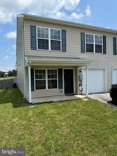 /international/us/15-montague-way-inwood-wv-110100867668/