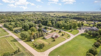 /international/us/38630-woodview-lane-le-center-mn-110100155590/?lang=en