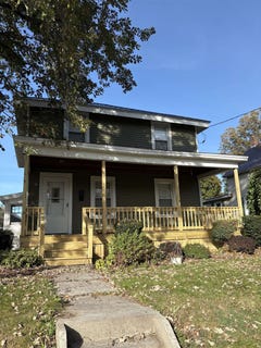 /international/us/9-tracy-street-massena-ny-110120513881/