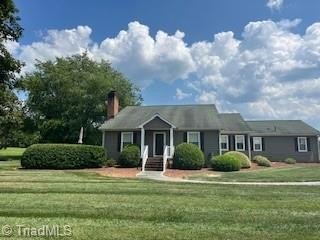 /international/us/137-hidden-creek-drive-advance-nc-110101092369/