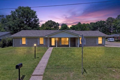 /international/us/1-tanglewood-court-longview-tx-110108197542/