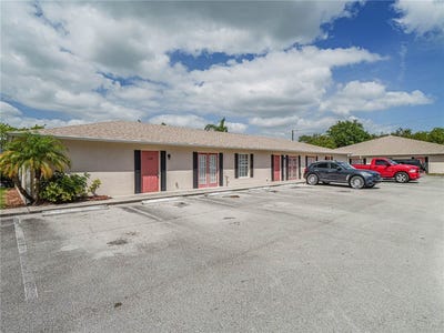 /international/us/528-13th-place-vero-beach-fl-110120086659/