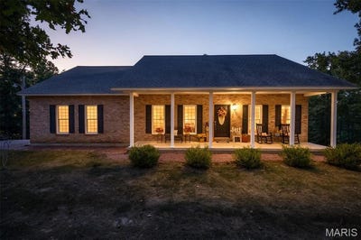 /international/us/1570-pine-ridge-trail-park-hills-mo-110120481731/