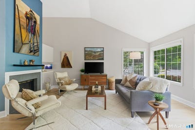 /international/us/32-southbridge-court-simsbury-ct-110108095355/