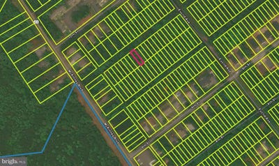 /international/us/11th-street-lot-41-colonial-beach-va-110105222363/