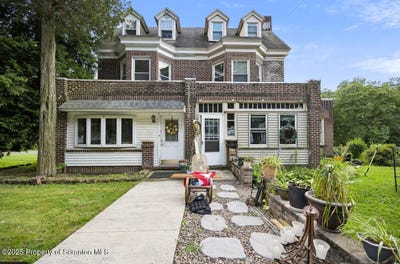 /international/us/27-broad-street-ashland-pa-110101117959/