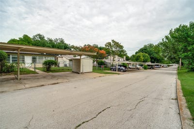 /international/us/8805-n-normandale-street-fort-worth-tx-110108904390/