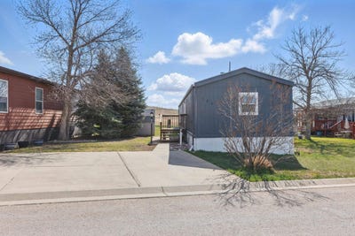 /international/us/1702-e-highway-44-rapid-city-sd-110098913853/