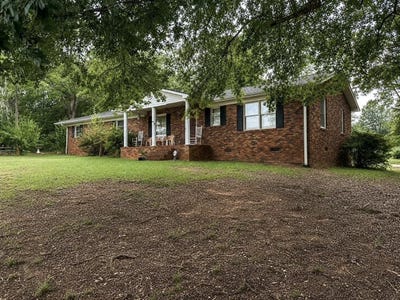 /international/us/500-w-rutherford-street-landrum-sc-110109241804/
