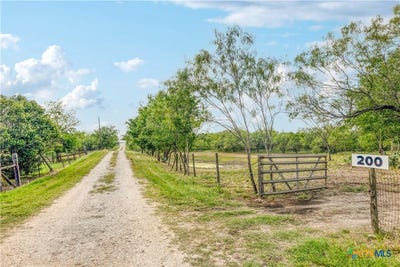 /international/us/200-armstrong-road-lockhart-tx-110100995986/