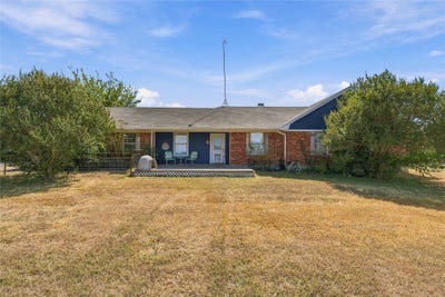 /international/us/580-easy-road-west-tx-110109659139/