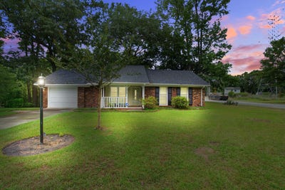 /international/us/7754-ginger-lane-north-charleston-sc-110107751491/