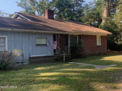 /international/us/299-savannah-highway-beaufort-sc-110107852094/