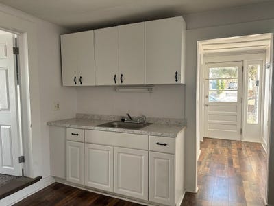 /international/us/97-franklin-street-franklin-nh-110107417738/