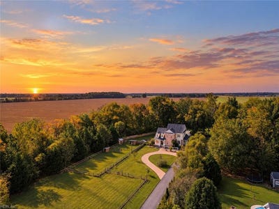/international/us/1149-beaver-dam-road-chesapeake-va-110120118874/