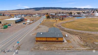 /international/us/308-3rd-avenue-sw-white-sulphur-springs-mt-110108390776/