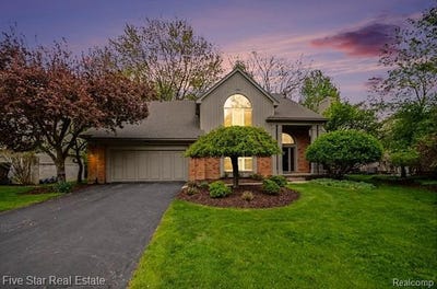 /international/us/4689-mirror-lake-drive-west-bloomfield-twp-mi-110108060144/