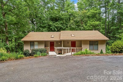 /international/us/110-wesley-drive-morganton-nc-110108566482/