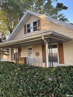 /international/us/2059-lair-road-ashland-il-110120555444/