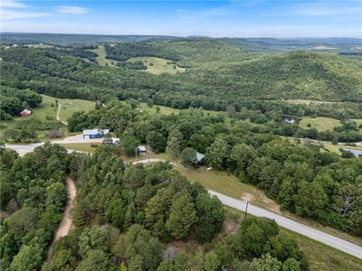 /international/us/805-county-road-309-eureka-springs-ar-110099851357/