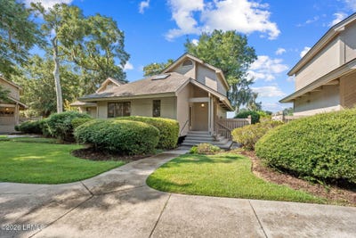 /international/us/2020-bluff-villas-road-st-helena-island-sc-110119691960/