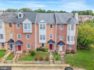 /international/us/302-barrie-place-fredericksburg-va-110110098848/