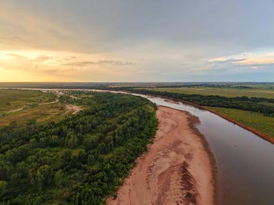 /international/us/0-red-river-ryan-ok-110101694386/