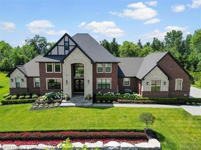 /international/us/47545-casa-loma-court-northville-mi-110101393252/?lang=en