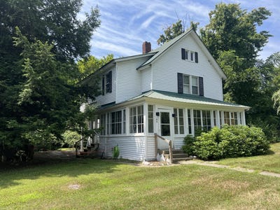 /international/us/66-water-st-street-elizabethtown-ny-110101053272/