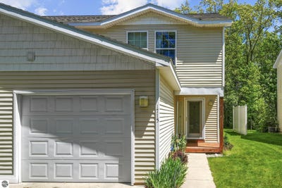 /international/us/1715-woodward-avenue-traverse-city-mi-110108468313/